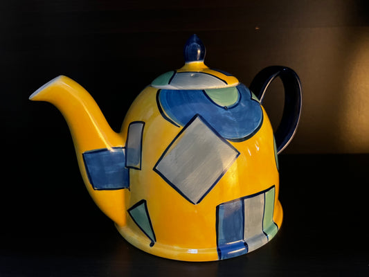 Handpainted Teapot by Canhome