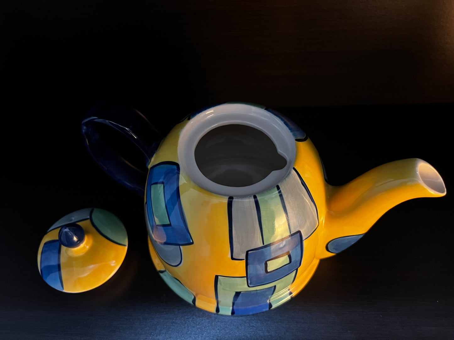 Handpainted Teapot by Canhome